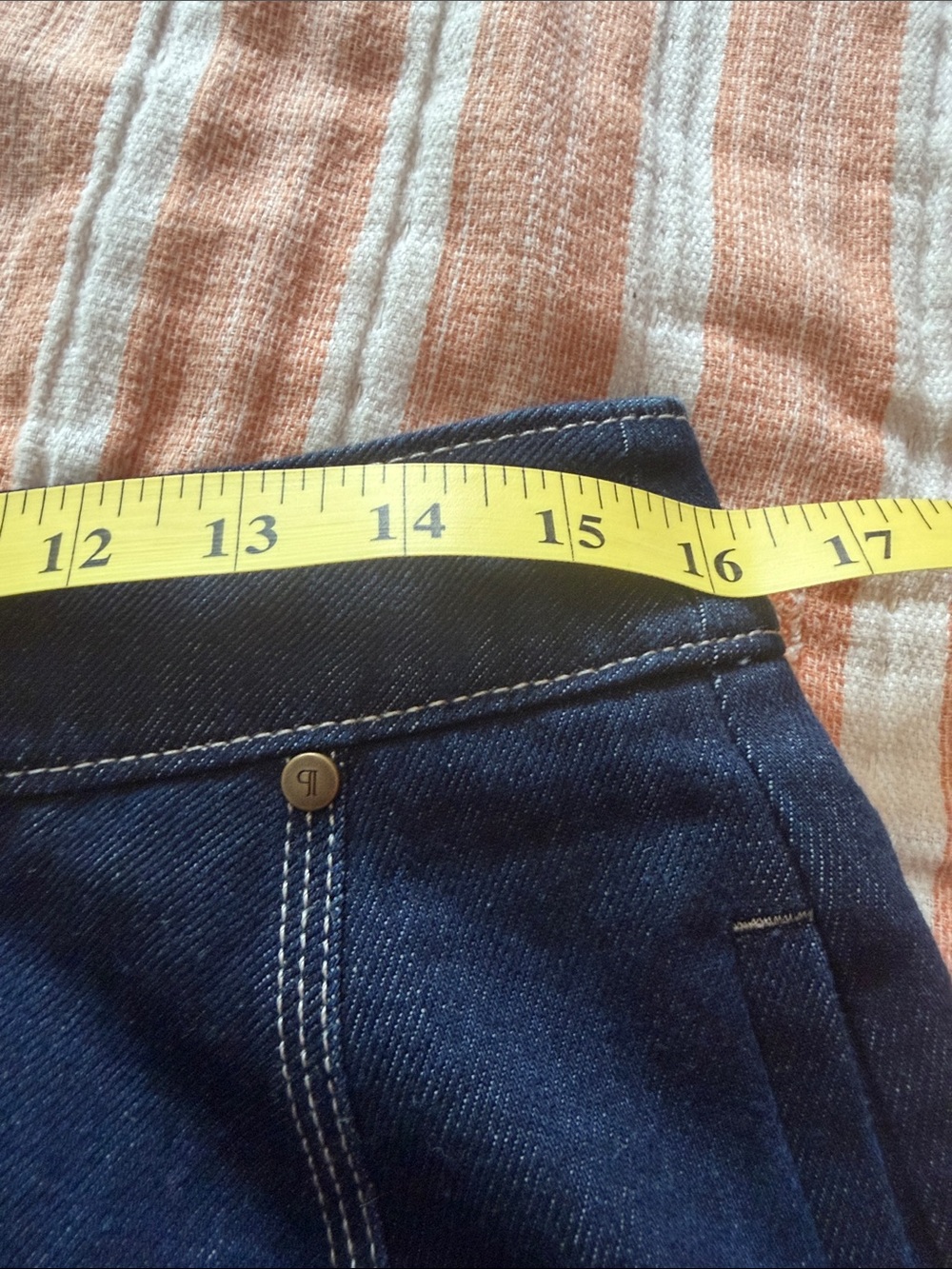 Pilcro bubble hem skirt dark blue. - Picture 8 of 9